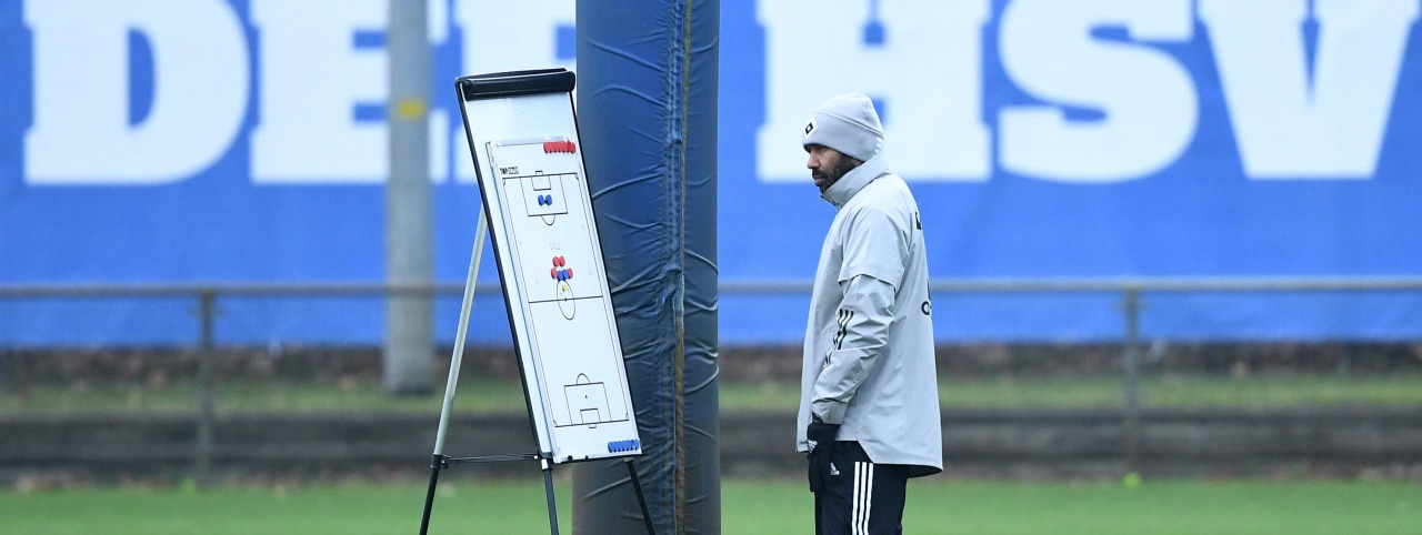 HSV-Trainer Daniel Thioune muss sich etwas einfallen lassen