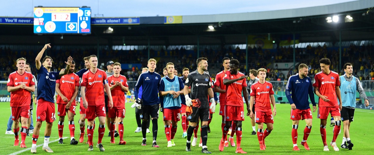 2:1-Sieg in Braunschweig - HSV wackelt in Runde zwei