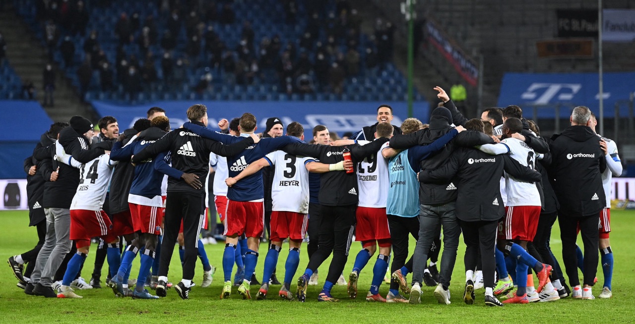 2:1 nach bitterem 0:1 - der HSV holt sich mit Willensleistung den Stadtderbysieg
