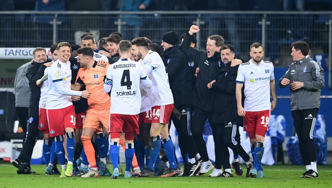 Was für ein Spektakel! Elferkiller Heuer-Fernandes sichert HSV Millionen-Einnahme