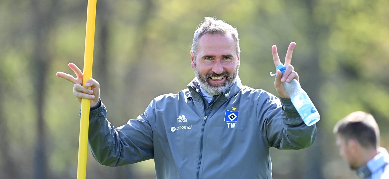 HSV-Trainer Walter hat sein Team im Blick - und erreicht das Halbfinale