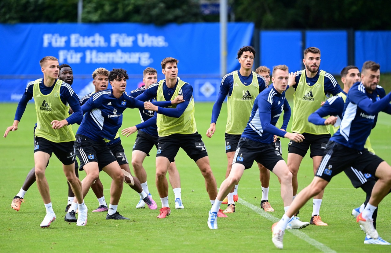 Endlich geht's los! HSV mit voller Kapelle nach Braunschweig
