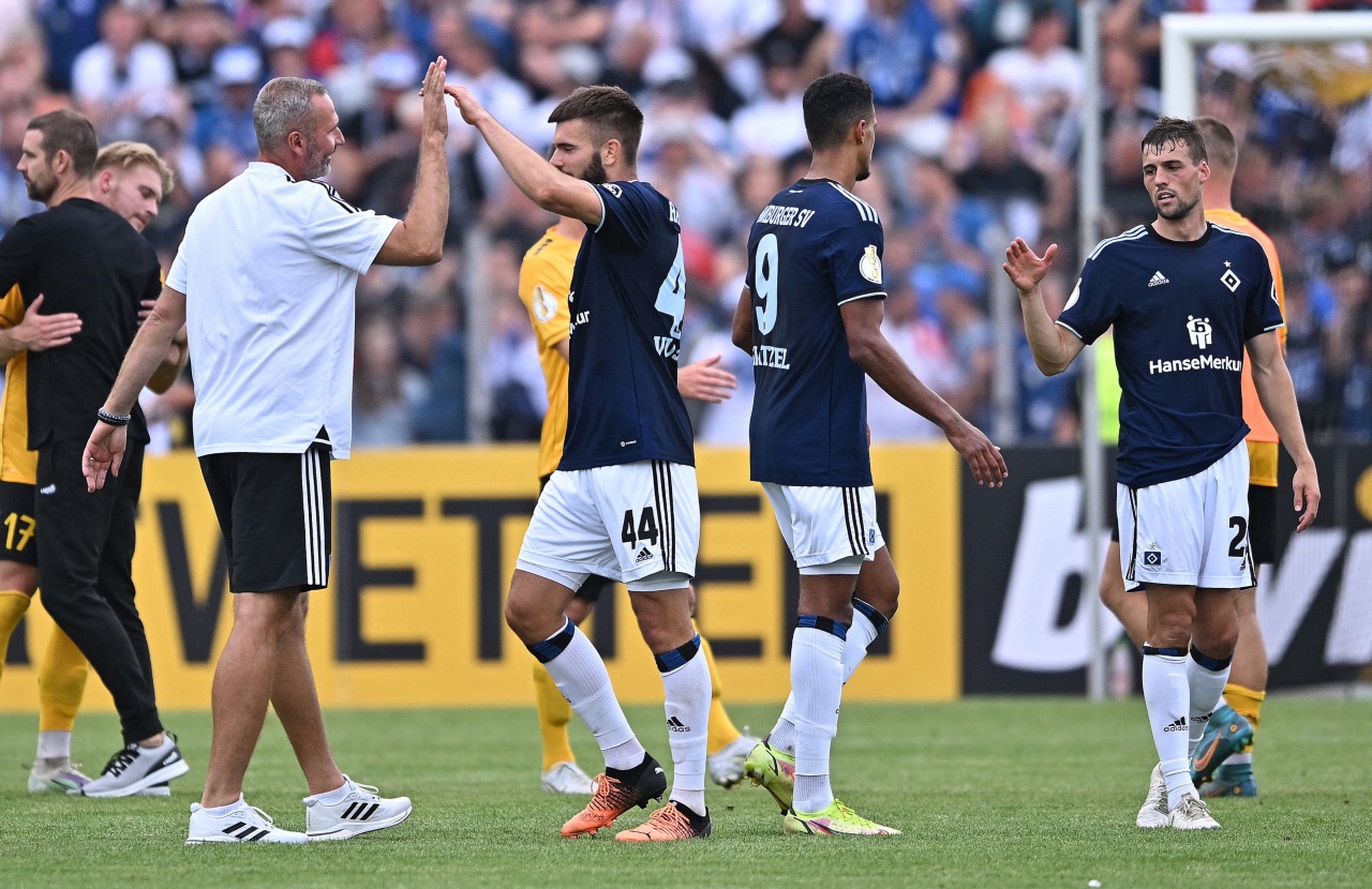 3:1 in Bayreuth - HSV müht sich in Runde zwei des DFB-Pokals