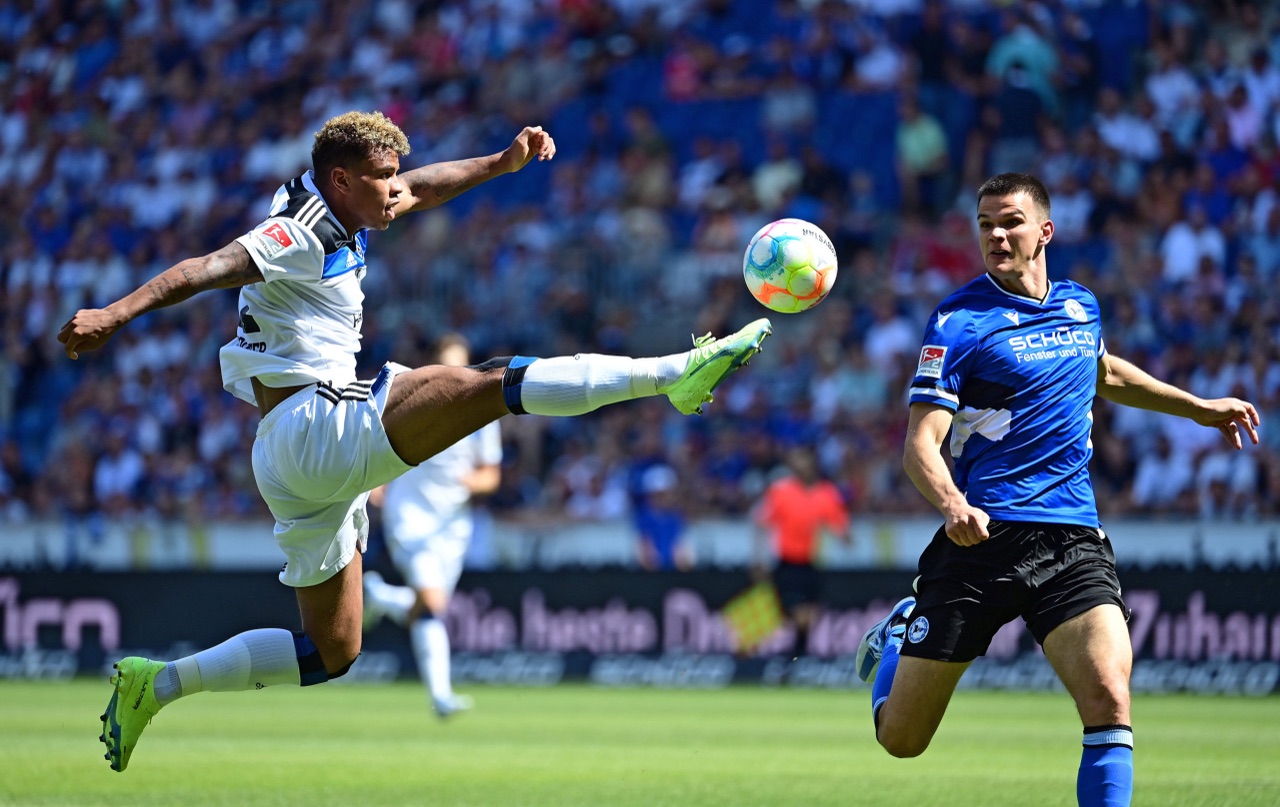 2:0-Sieg - HSV siegt auf Bielefelder Alm mühelos