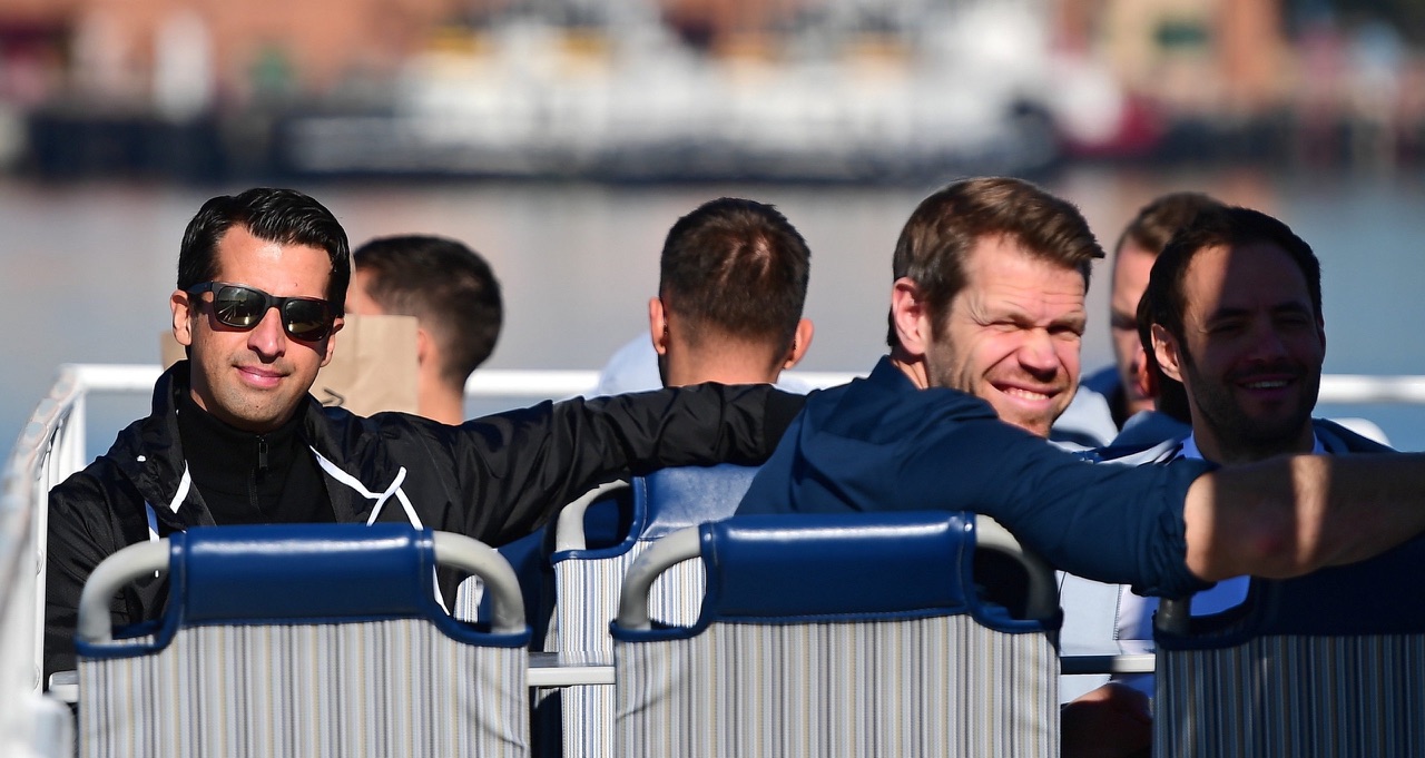 Huwer sichert HSV-Stadionsanierung - mit Kühnes Hilfe?