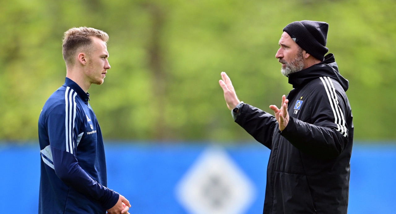 HSV verliert weiter an Boden - Walter in der Kritik