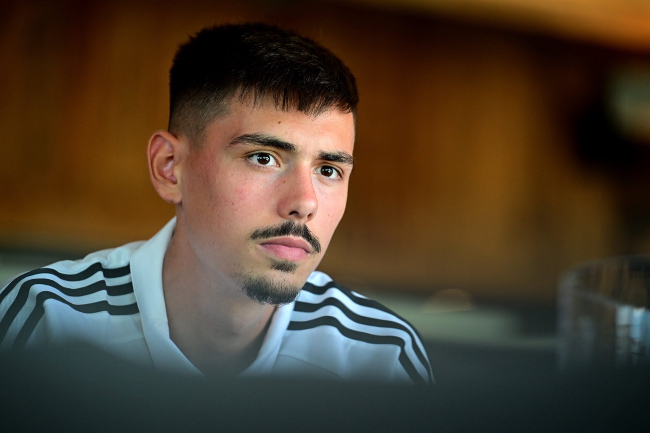 Hadzikadunic - Zweikämpfer, Nationalspieler und Sprachtalent