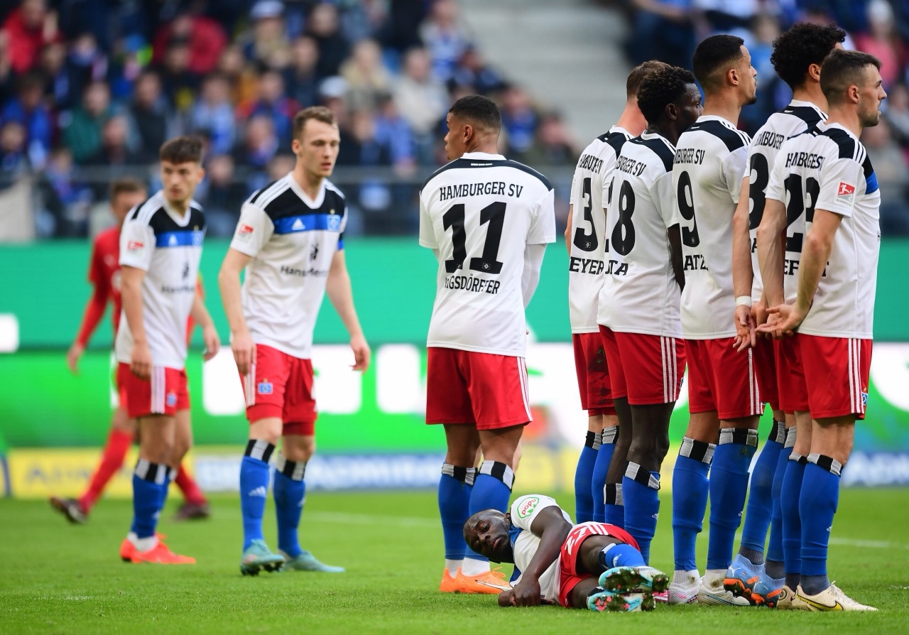 Ohne Ambrosius - HSV will in Kiel wieder dreifach punkten