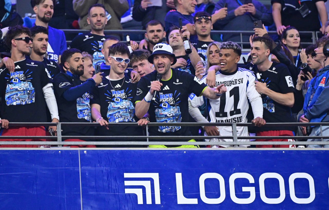 Ekstase im Volkspark: Der HSV ist endlich wieder erstklassig!